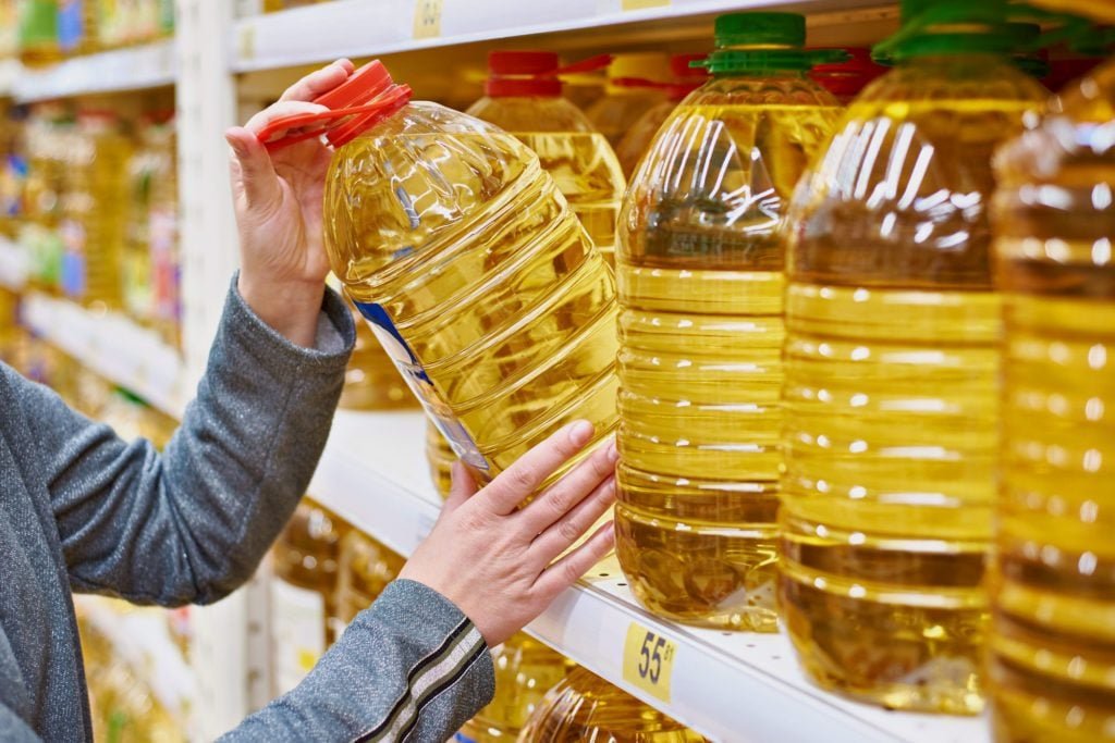 Canola Oil vs. Vegetable Oil: Which is Healthier?