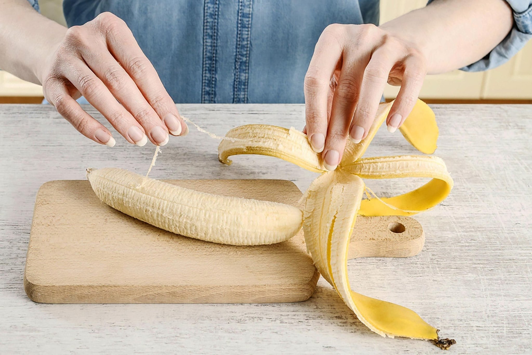This Is Why You Shouldn’t Be Throwing Out Those Banana “Strings”