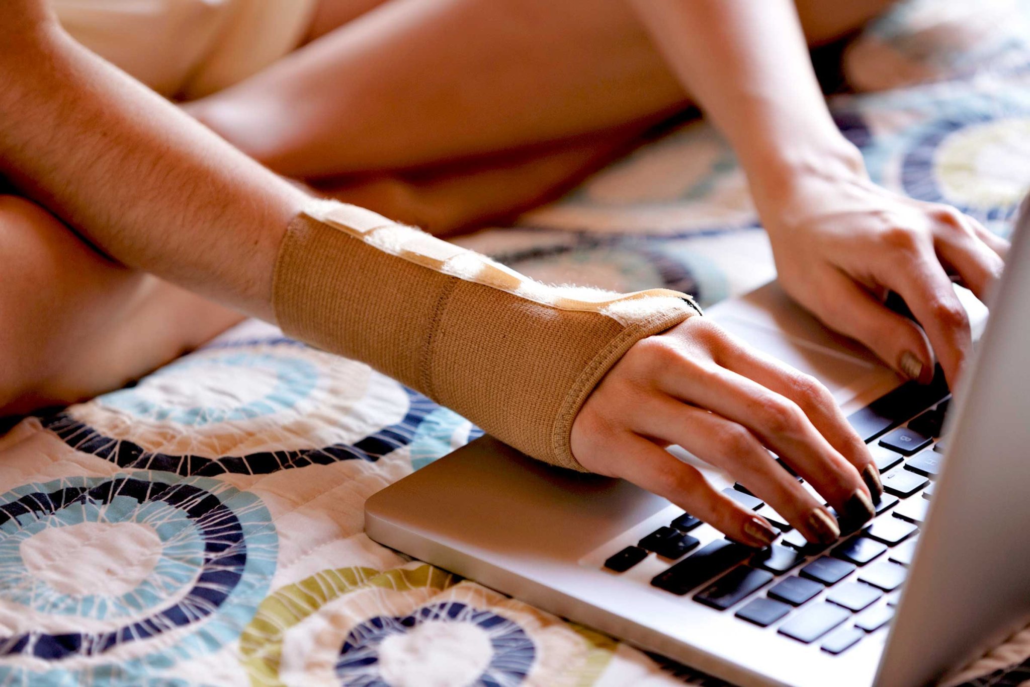 9 Weird Reasons Your Body Suddenly Feels Swollen