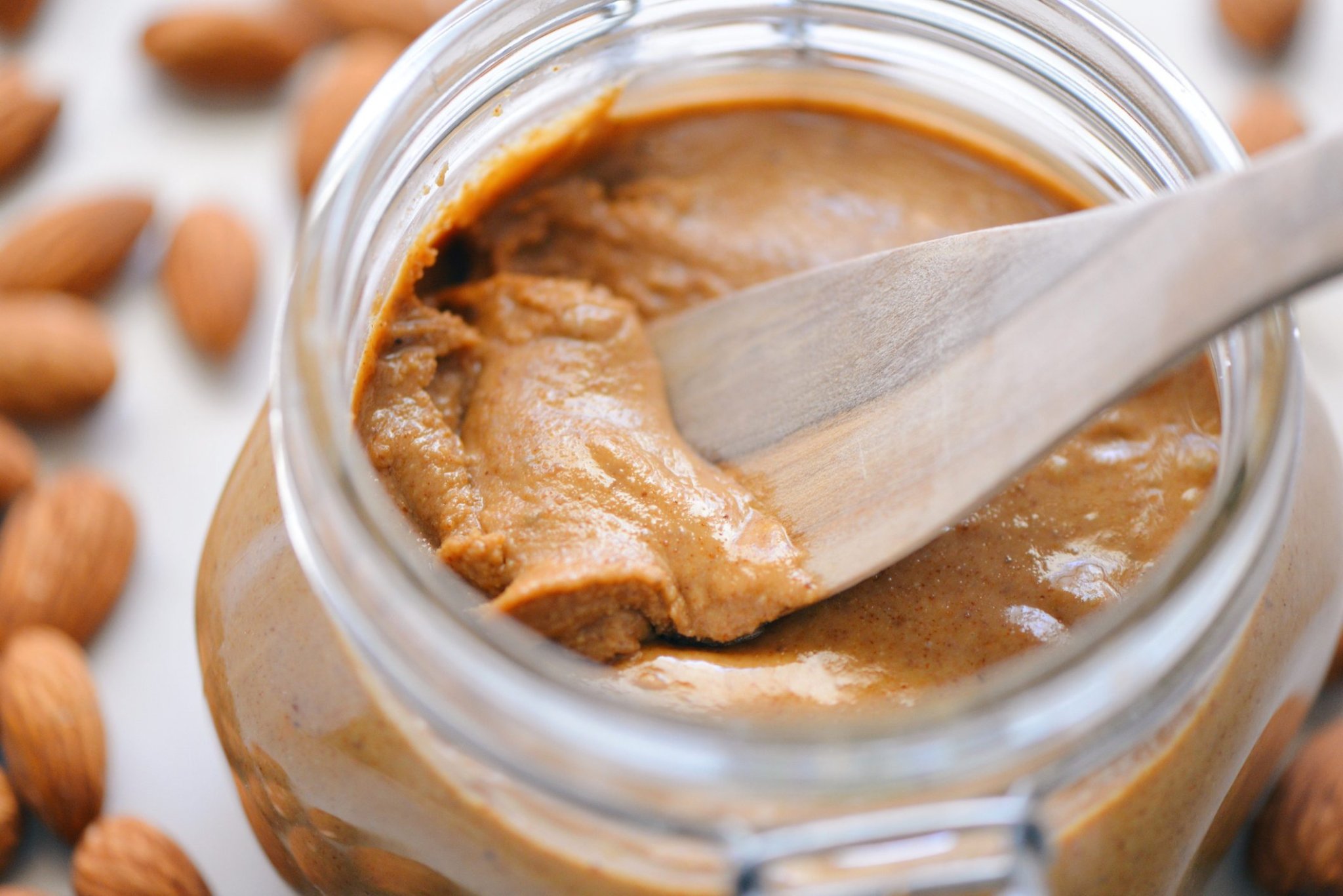 Is Almond Butter Healthy? 4 Things Nutritionists Want You to Know