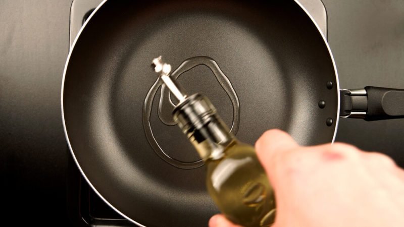 9 Cooking Mistakes That Can Make Your Food More Toxic