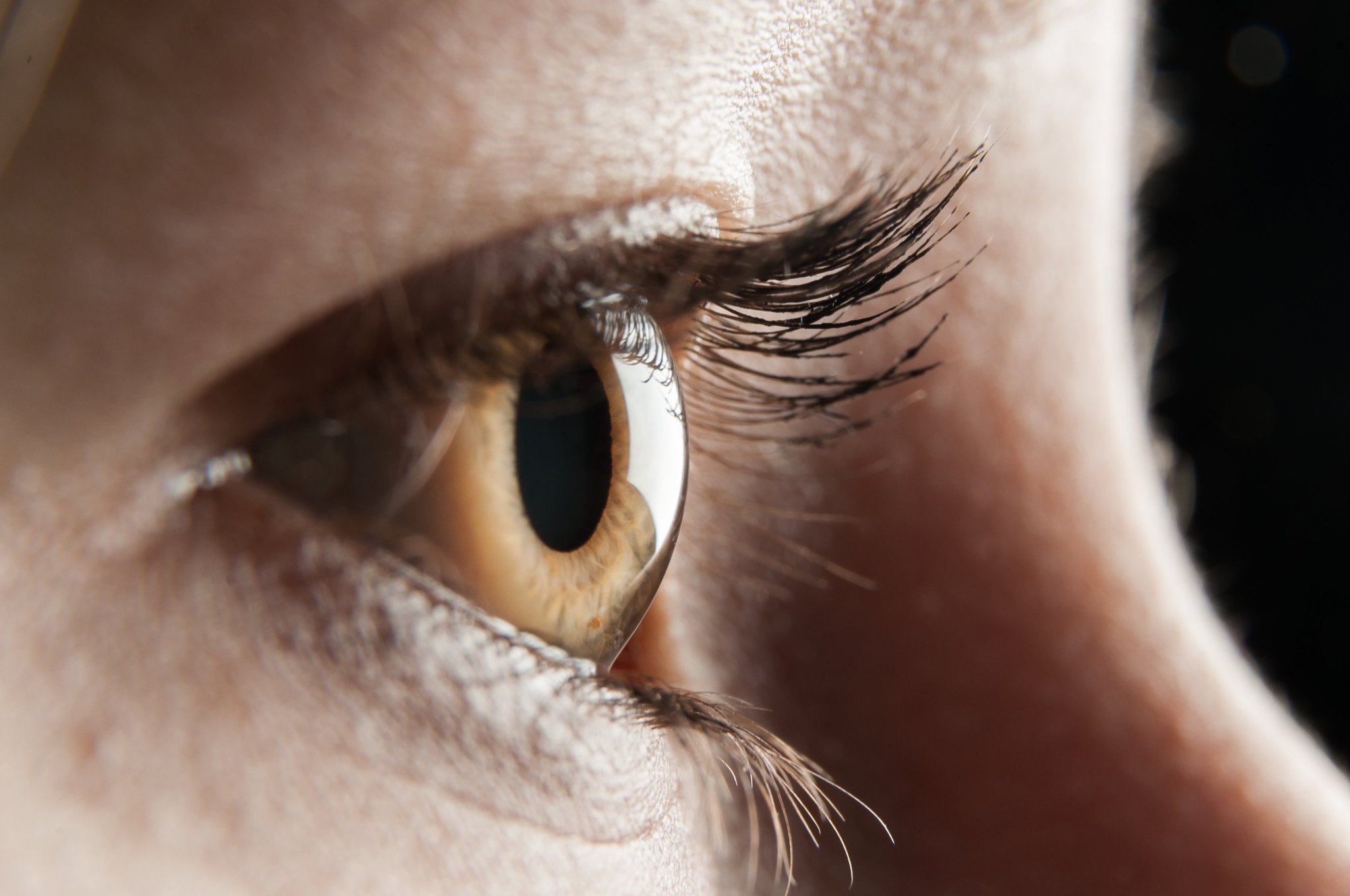 12 Signs You Need to Visit an Eye Doctor