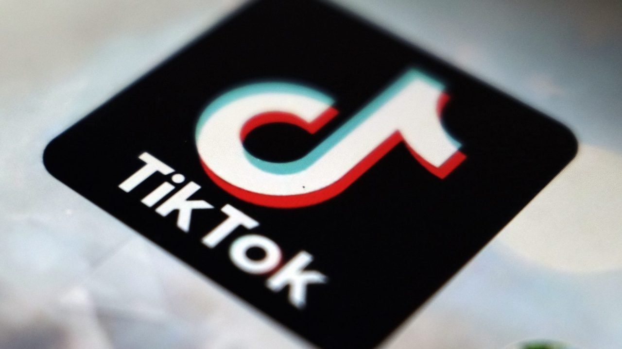 TikTok to crack down on paid influencer political ads ahead of midterms
