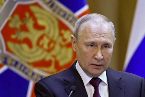 With no guardrails, Putin’s war needs ‘a golden bridge to retreat’