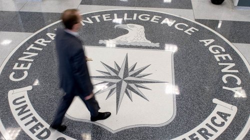 Report: CIA, FBI hunting for insider who gave docs to WikiLeaks