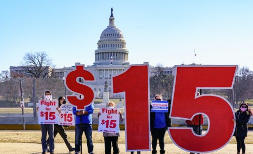 a-15-minimum-wage-could-lift-7-6-million-americans-out-of-poverty