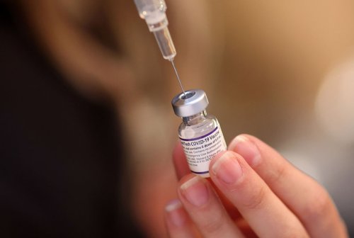 Trump administration set to limit COVID-19 shot approvals to the elderly, highest-risk
