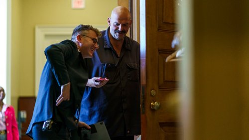 Senate passes formal dress code after backlash