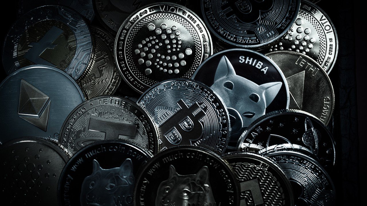 Trump regulators forge ahead with crypto rules amid Senate holdups