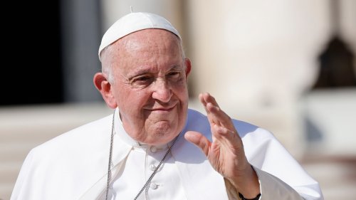 Pope singles out US for ‘irresponsible’ excess in call for action on climate change