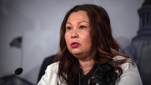Duckworth asks FTC to investigate drug distributor over abortion pill