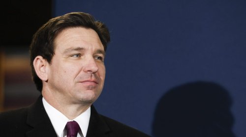 DeSantis signs bill limiting book objections in school libraries