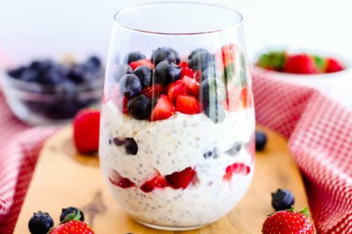Creamy Chia Overnight Oats That Practically Make Themselves