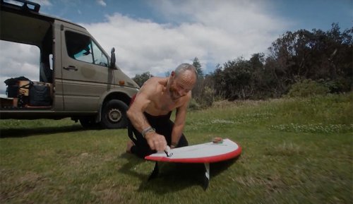 Tom Carroll Breaks Down Tom Curren's Free Scrubber Surfboard