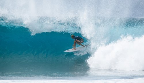 This Barrel at the Billabong Pro Pipeline Is Quintessential John John Florence