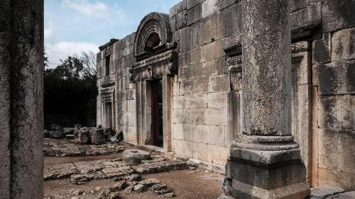 Guardian admits using photo of ancient synagogue to illustrate ‘Israeli suppression’ of Palestinian history - The Jewish Chronicle