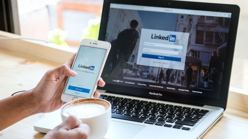 4 things to add to your Linkedin profile when searching for a new job