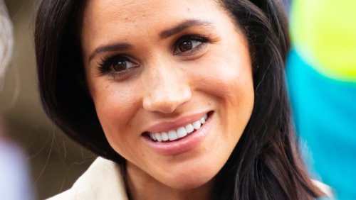 Royals Expert Shares The Fear Palace Staffers Had Over Meghan's Controversial Jewelry