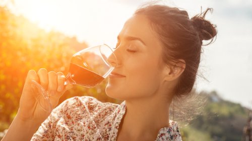 5 Expert-Approved Wines To Enjoy On National Pinot Noir Day – Exclusive