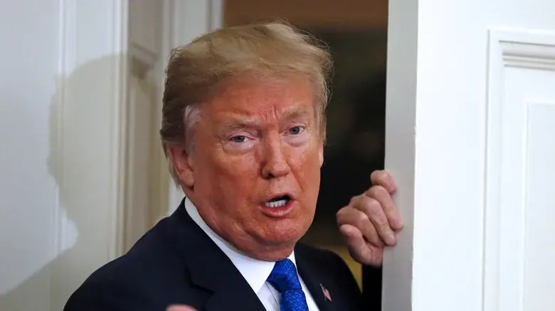 Trump Can't Stop Lying About His Height & It's So Embarrassing 