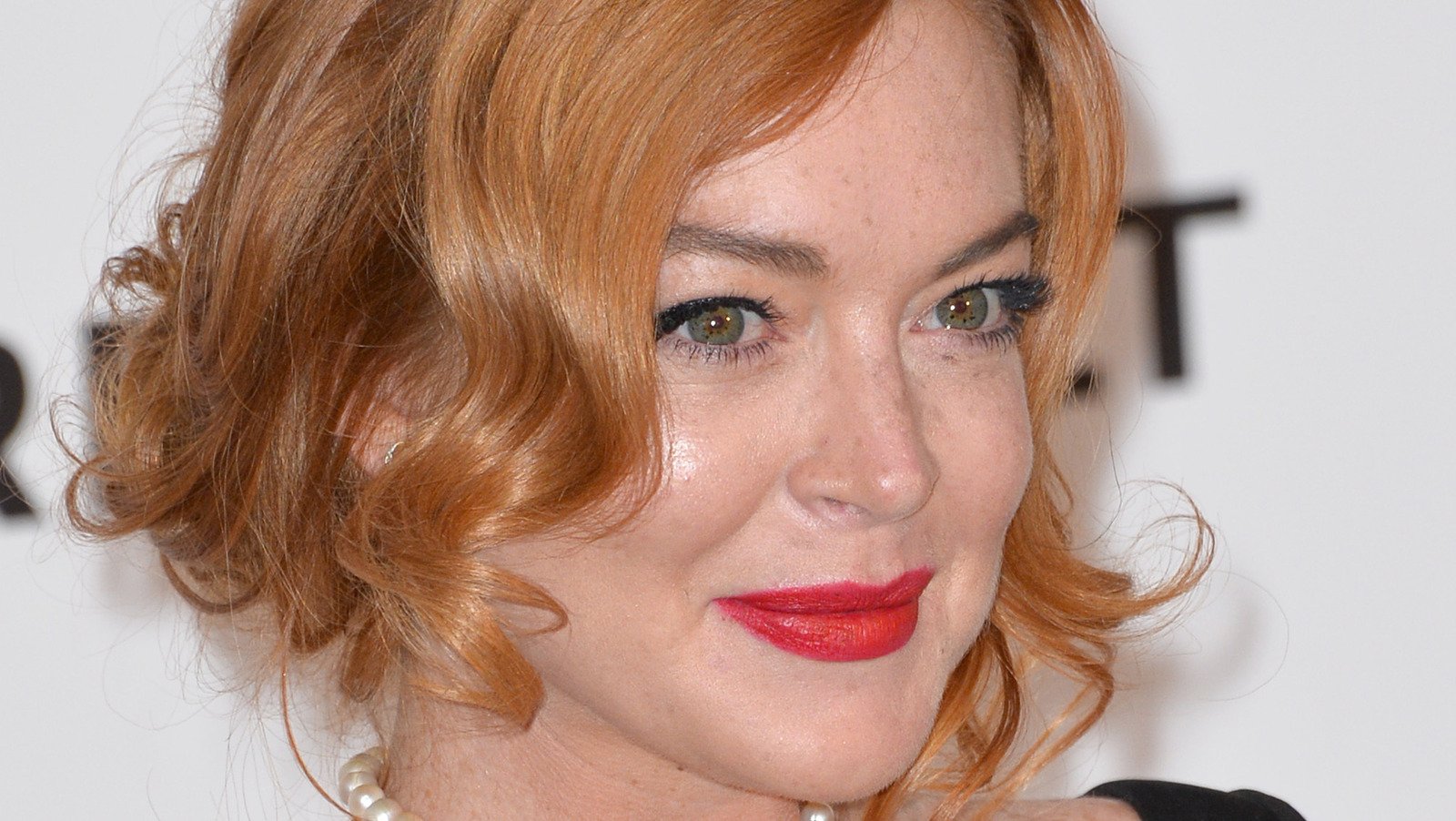 The Truth About Lindsay Lohan And Hilary Duff's Tumultuous Relationship