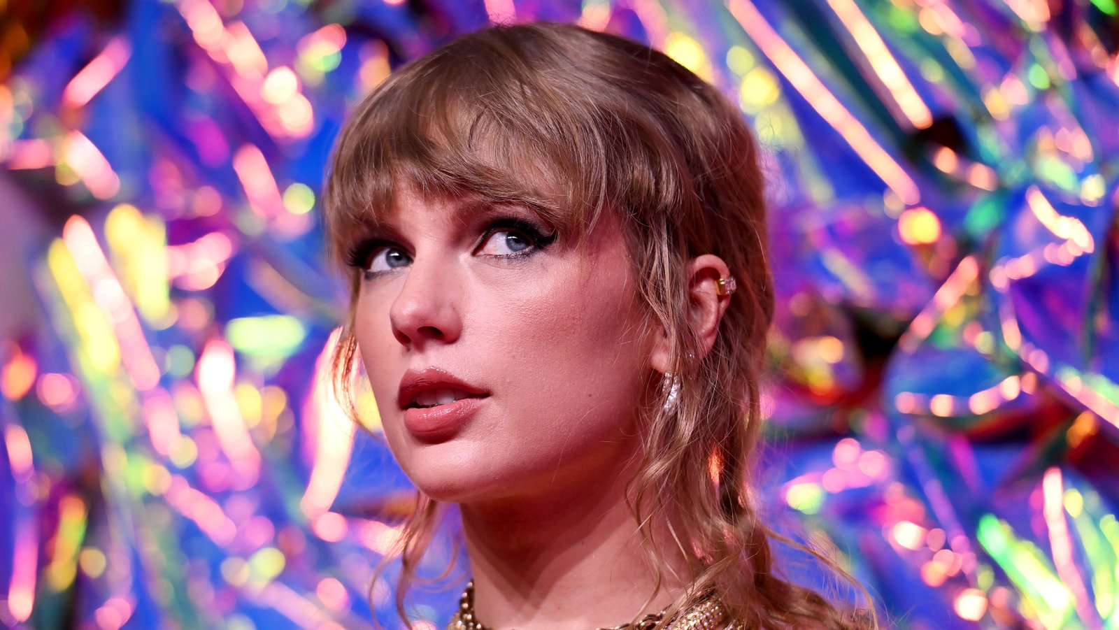 Awkward Taylor Swift Moments Caught On Camera - The List