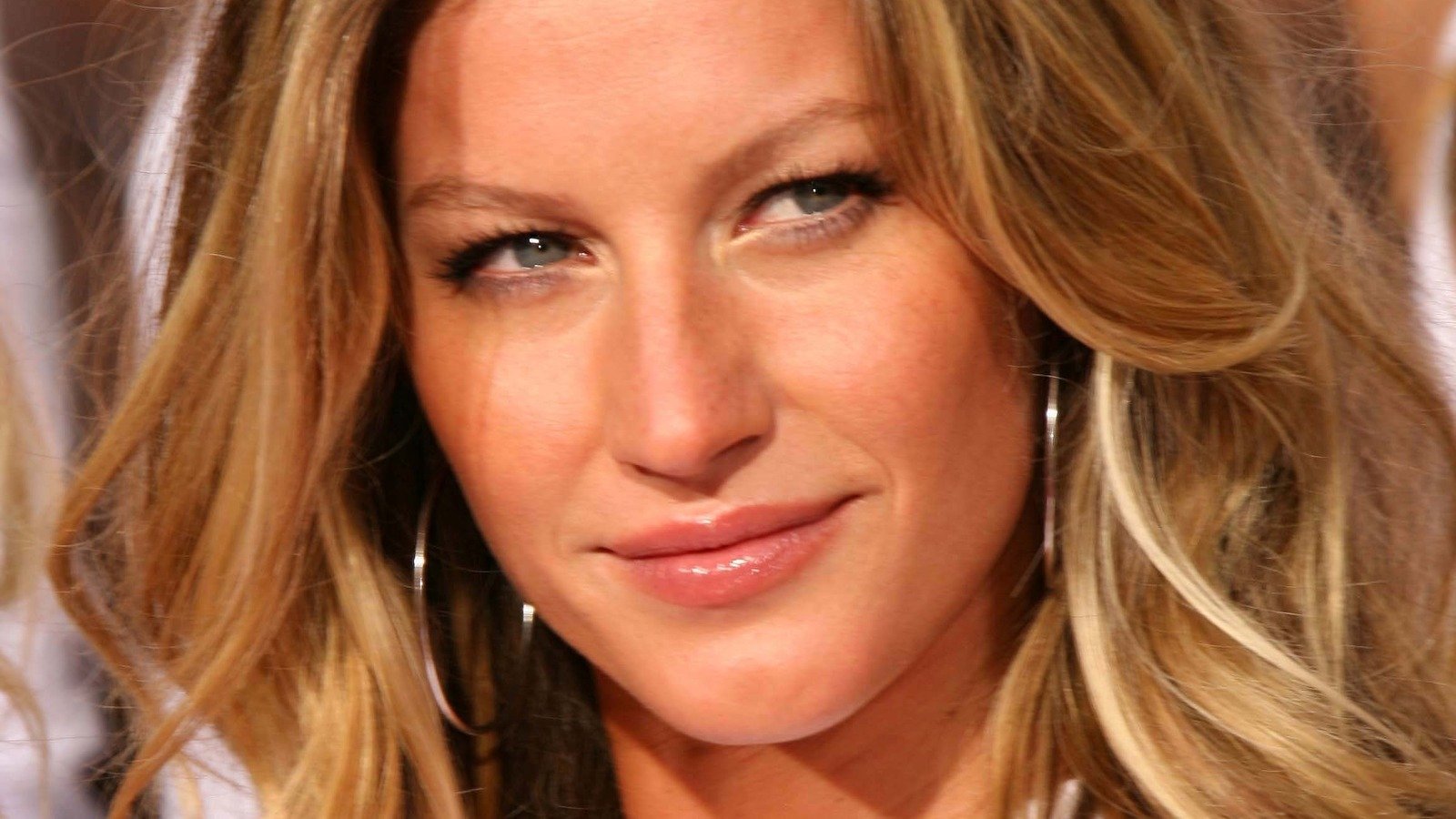 Gisele Bundchen: How She Became One Of The World's Top Models - The List