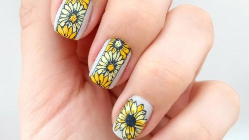 20 Yellow Nail Designs for a Sunny Manicure - wide 1