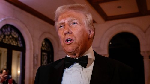 An Inside Look At Trump's Bizarre Mar-A-Lago Parties Has Us Scratching Our Heads