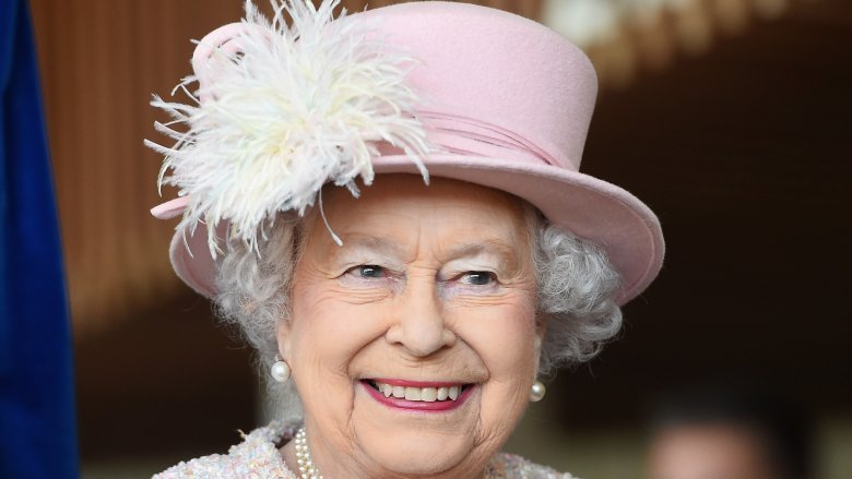 The Stunning Transformation Of Queen Elizabeth - The List