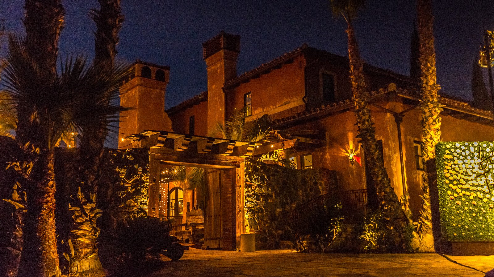 What It's Really Like To Live In The Bachelor Mansion