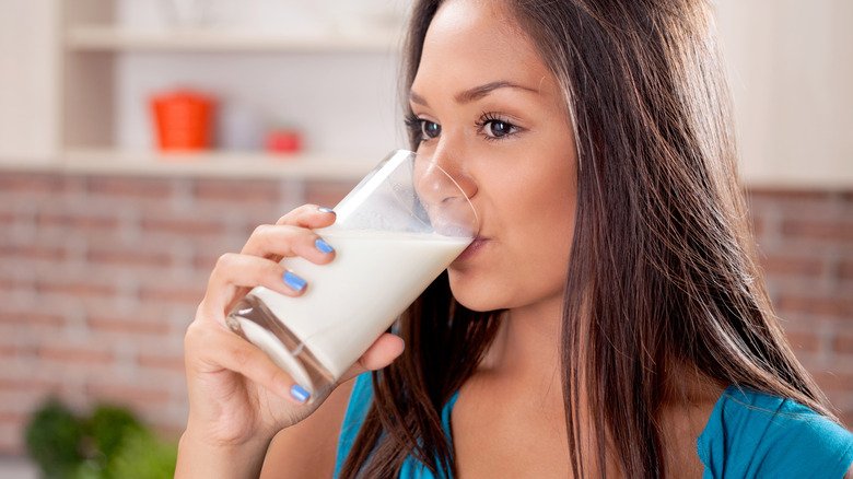 If This Happens To Your Body, You're Eating Too Much Dairy
