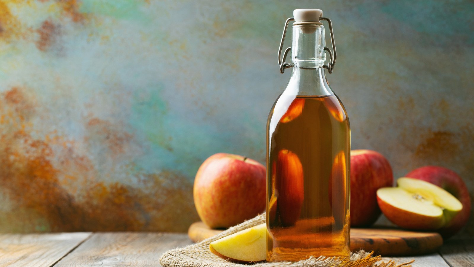 Does Apple Cider Vinegar Really Help Treat A Sunburn?