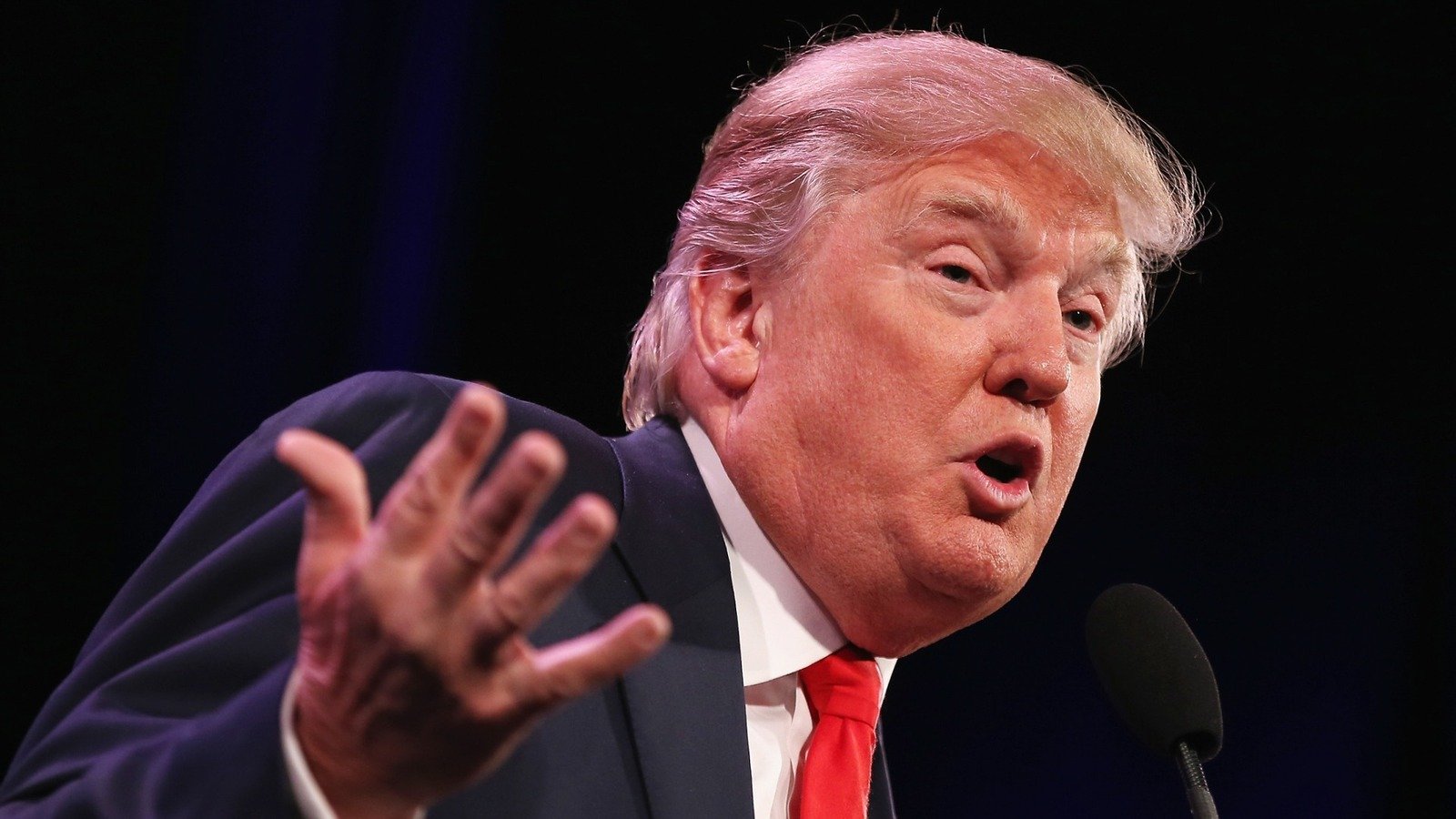 Donald Trump's Latest Hair Fiasco Has Critics Flipping Over His Floppy 'Do - The List