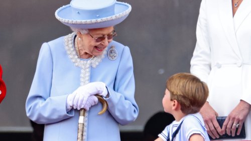 What Queen Elizabeth Said To Prince Louis At Her Last Trooping The Color, According To A Lip Reader