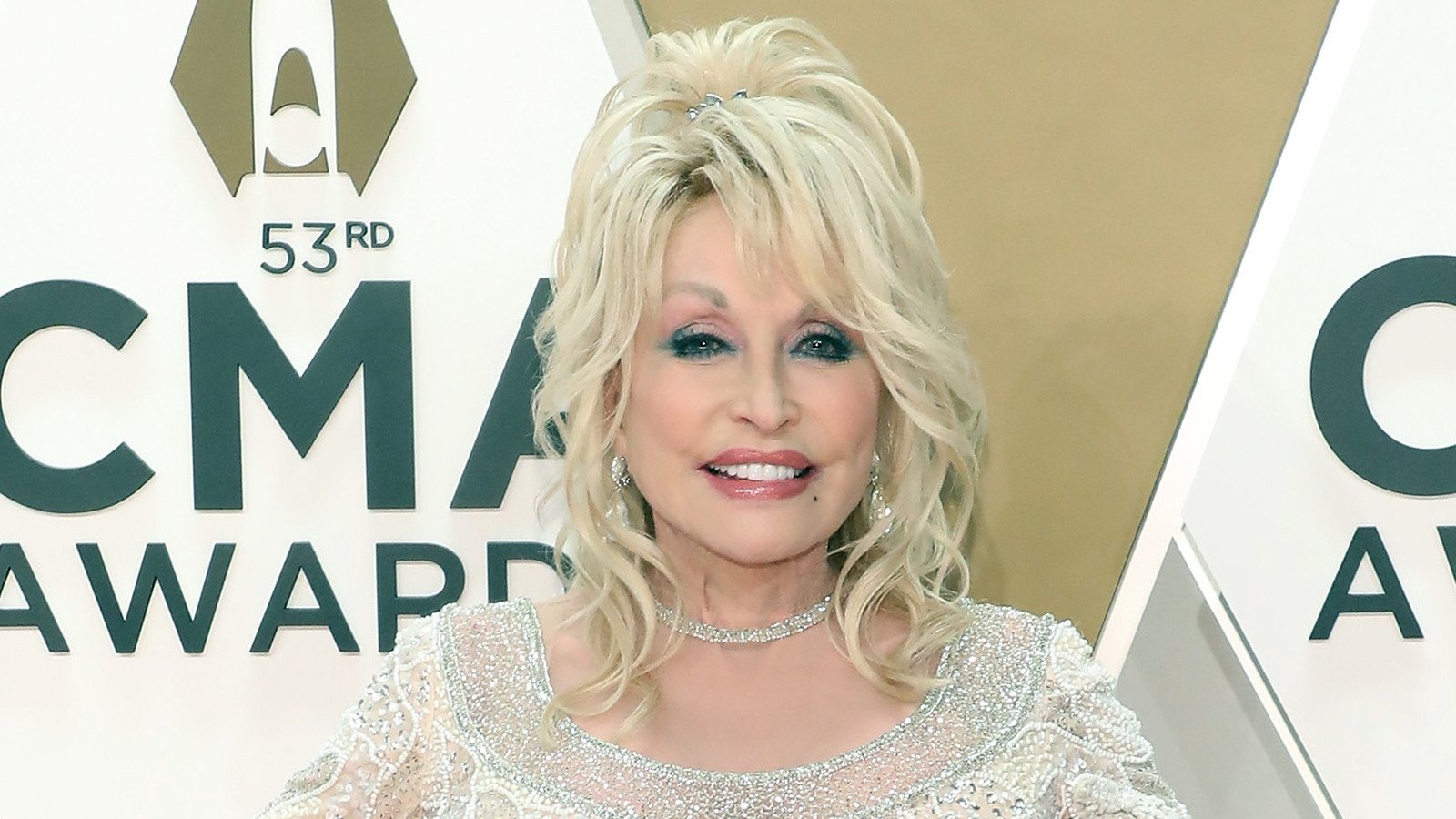 Dolly Parton Reveals Her Secret To Feeling Young - The List