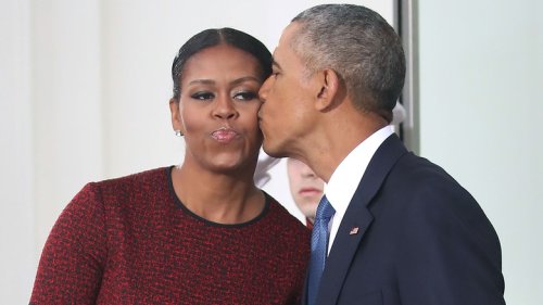 Signs Barack And Michelle Obama's Marriage Isn't What It Seems