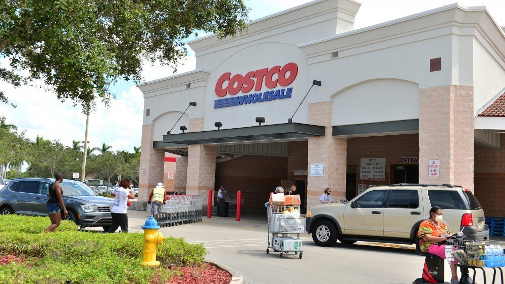Hacks You Should Use At Costco If You're Single