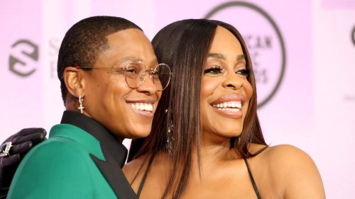 Niecy Nash and Wife Jessica Betts Were Adorable on the AMAs Red Carpet ...