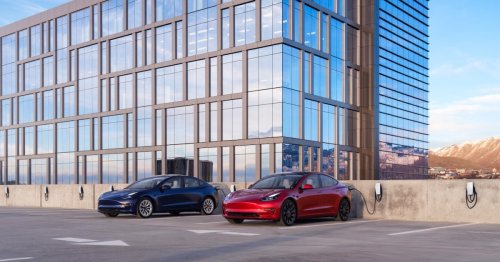 Survey: Auto execs aren’t as confident as they used to be about EV adoption