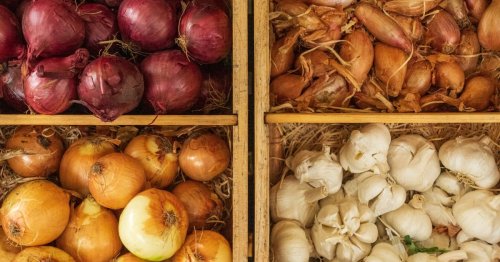 Stop tossing your garlic and onion skins: Here are 6 incredible reasons why