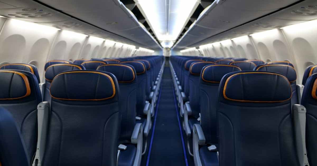 How to survive the middle seat on a plane: 6 smart tips that really help
