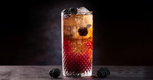 Sip on a bourbon lemonade for the warm spring evenings