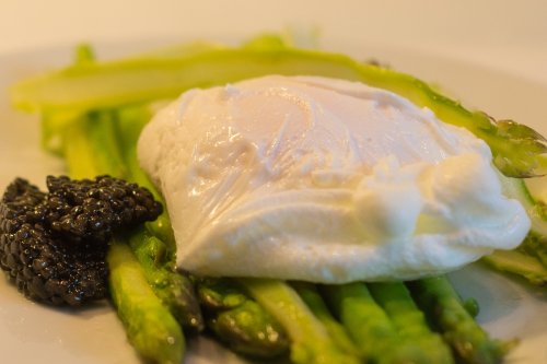 Video: This ‘new’ way to poach eggs might be the best (and simplest) ever