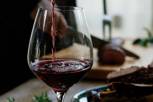 The Top 12 Best Dry Red Wines: A Guide for Beginners