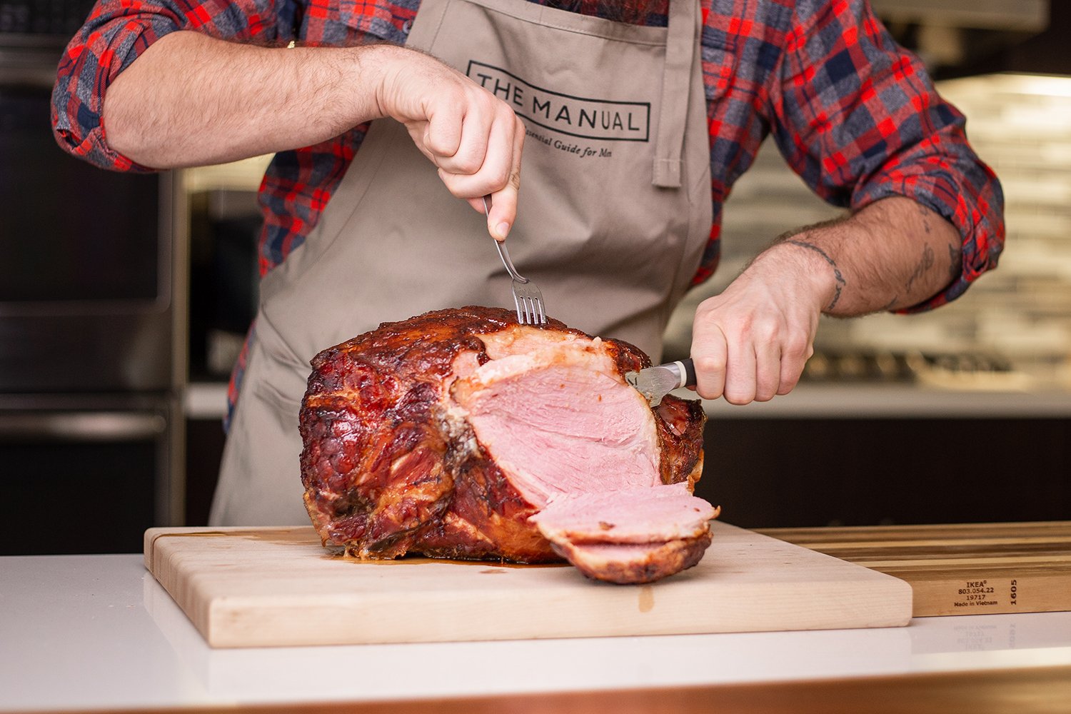 How to Cook a Ham in the Oven, Crock-Pot, and in the Fire