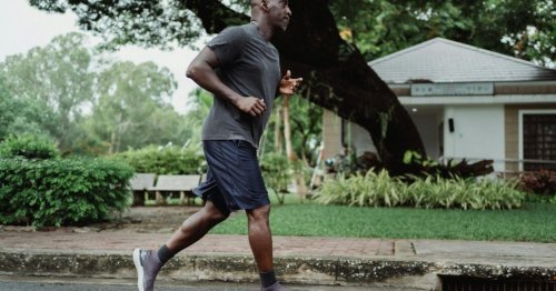 Should you fuel with food or run on empty? Here’s the interesting research