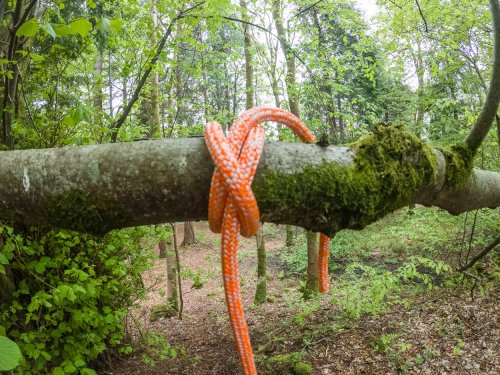 How to Tie a Clove Hitch Knot – One of the Most Important Knots
