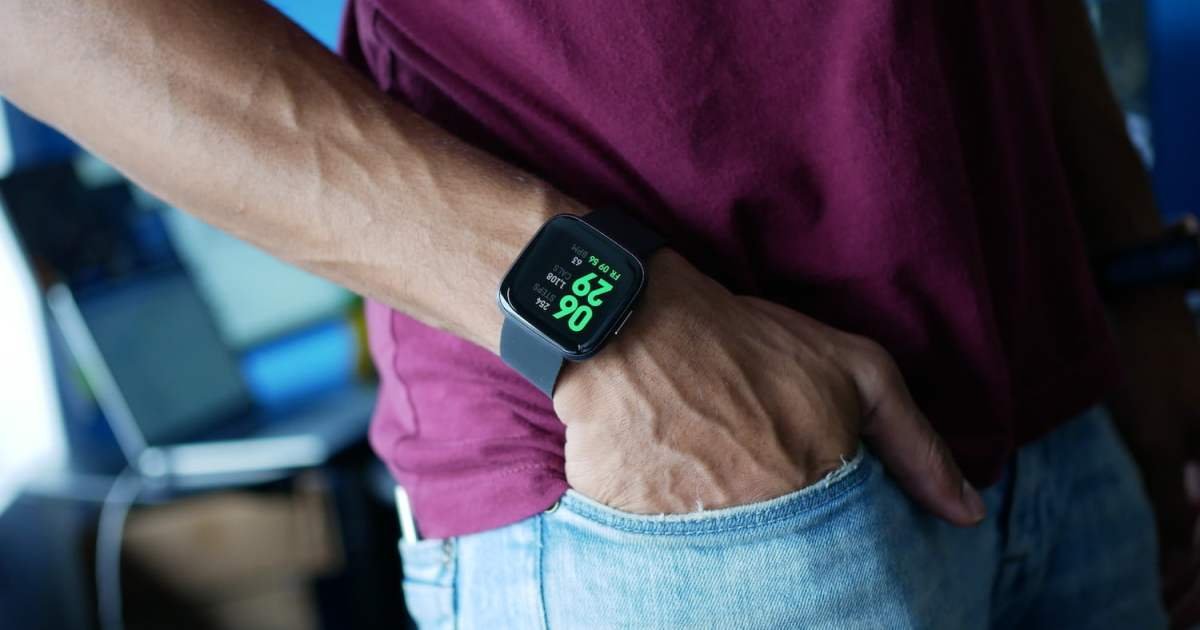 Fitbit Versa 2 Cyber Monday Deal Brings $60 Discount at Best Buy