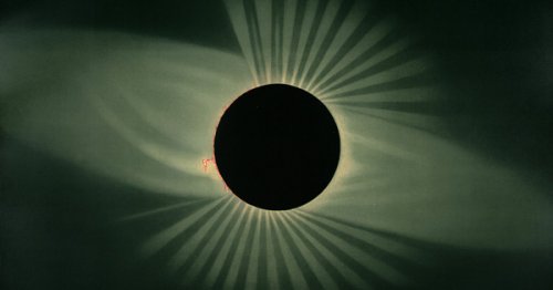 Into the Chute of Time: Annie Dillard on the Stunning Otherworldliness of a Total Solar Eclipse